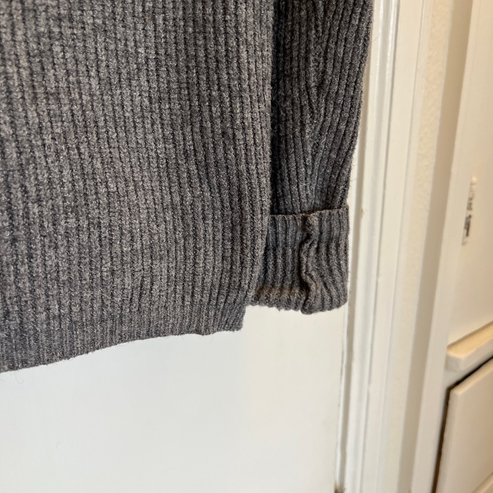 Tahari Ribbed Crewneck Sweater - Picture 4 of 6